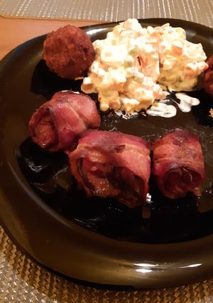 Baconbe tekert csirkemáj recept fotója