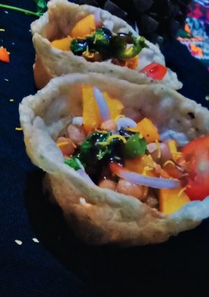 A picture of Katori chaat.