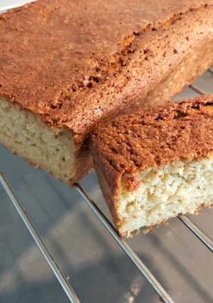 A picture of Almond and Orange Cake.