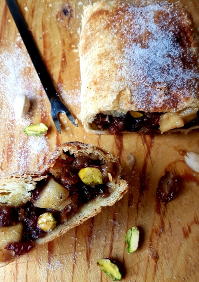 Una foto de Strudel de manzana Apfelstrudel 🇦🇹
