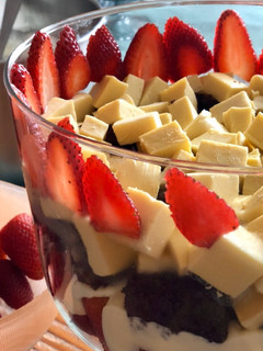 Una foto de Panna cotta de frutas