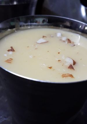 A picture of Mango shake.