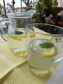 A picture of Lemon, Ginger, and Mint Infused Water 🍋🌿.