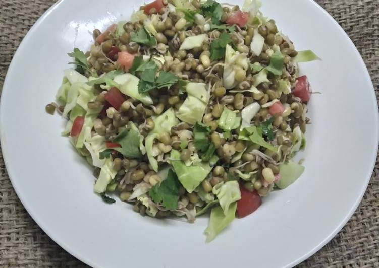 Recipe of Perfect Sprouted Moong Salad