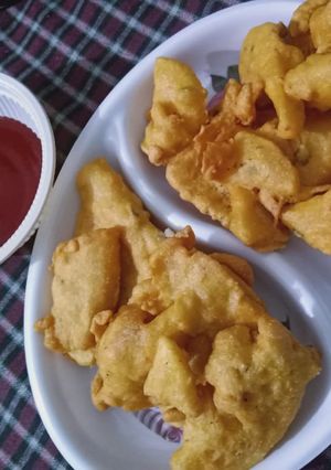 पकोड़े (Pakode recipe in Hindi) रेसिपी मुख्य फोटो
