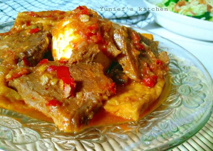 Daging tahu telur bumbu bali