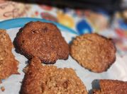 Una foto de galleta de avena con plátanos