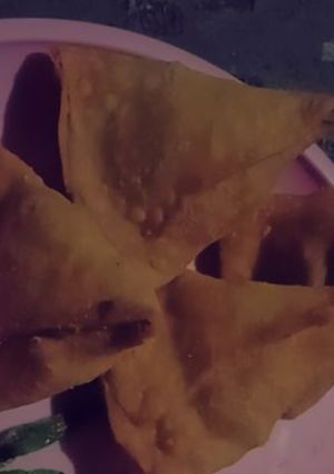 समोसा (Samosa recipe in hindi) रेसिपी मुख्य फोटो
