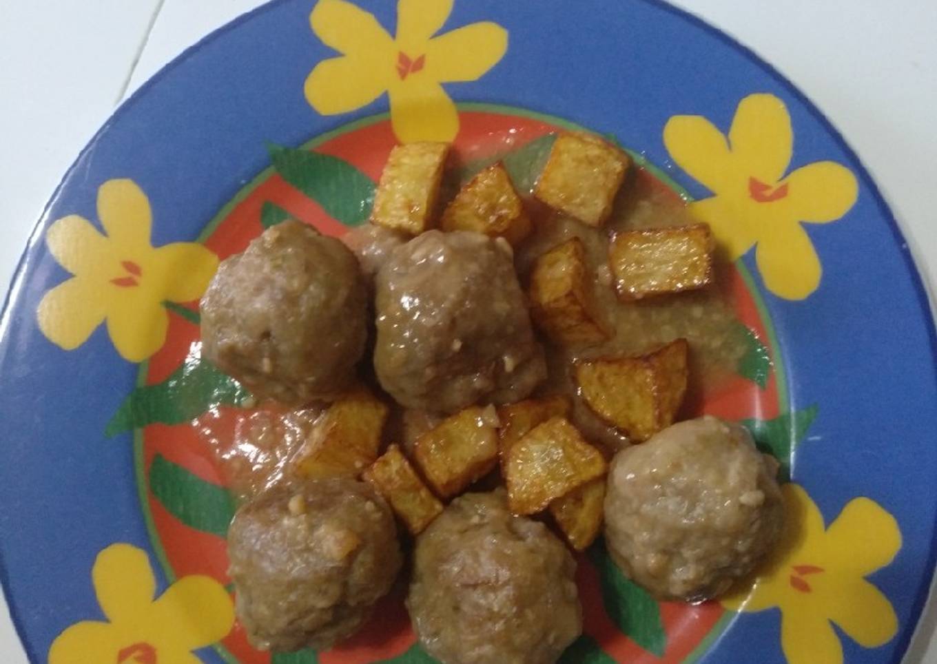 Albóndigas con salsa de almendras