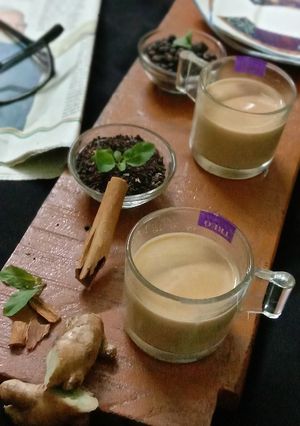 তুলসী আদ্রাক মসলা ইমিউনিটি চা (tulsi adrak masala immunity tea recipe in Bengali) রেসিপির প্রধান ছবি