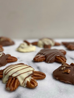 Una foto de Tortuguitas de chocolate y caramelo