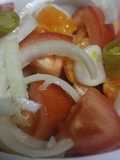 Ensalada de piparras, mandarina y cebolla