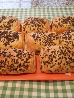Una foto de Mini Napolitanas rellenas de chocolate