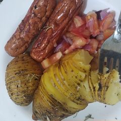 A picture of Hasselback potatoes.