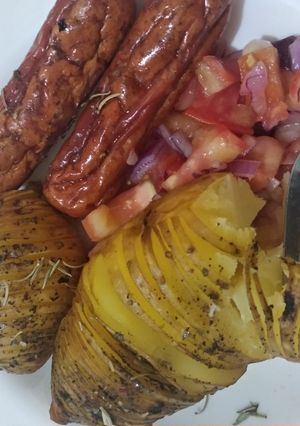 A picture of Hasselback potatoes.