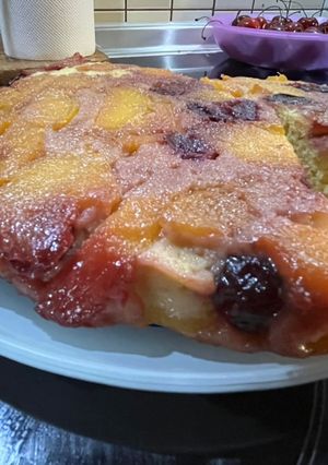 Φωτογραφία της συνταγής Ανάποδο κέικ ροδάκινο και κεράσι