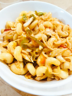 A picture of Macaroni.