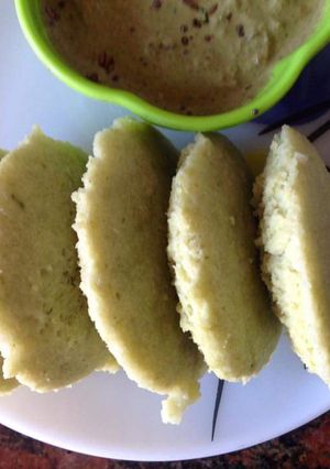 A picture of Palak Corn Idli.