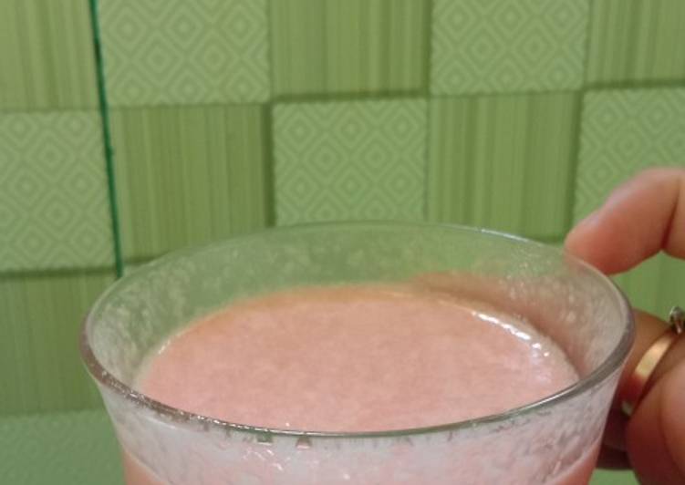 Watermelon Smoothie with frozen banana