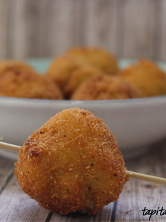 Una foto de Bolitas crujientes de calabacín y queso