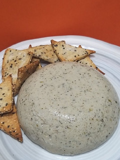 Una foto de Queso de Garbanzos Saborizado