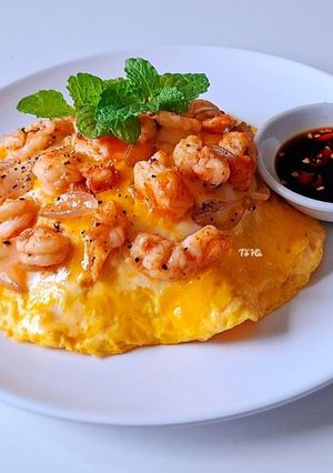 A picture of Rice with Shrimp Omelet.