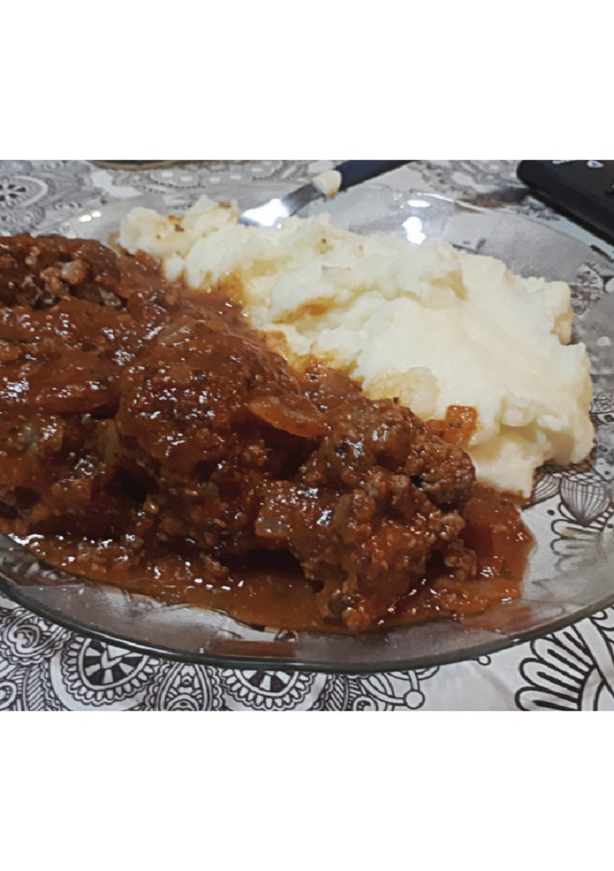 Una foto de Albóndigas con puré ♡