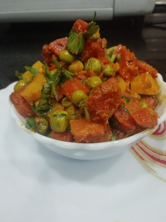 A picture of Gajar Matar ki Subji.