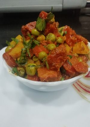 A picture of Gajar Matar ki Subji.