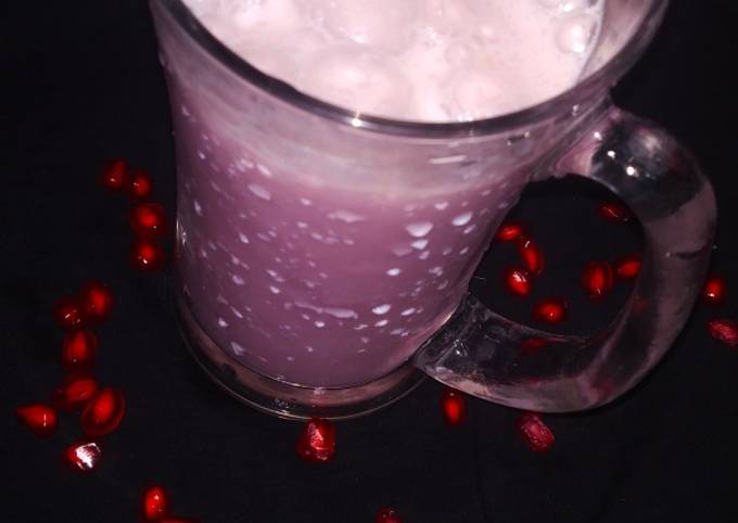 Recipe of Homemade Pomegranate milkshake