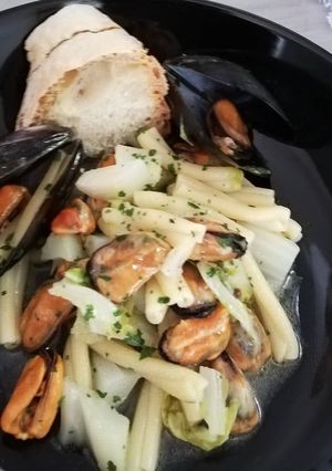 Foto di Caserecce con cozze e verza