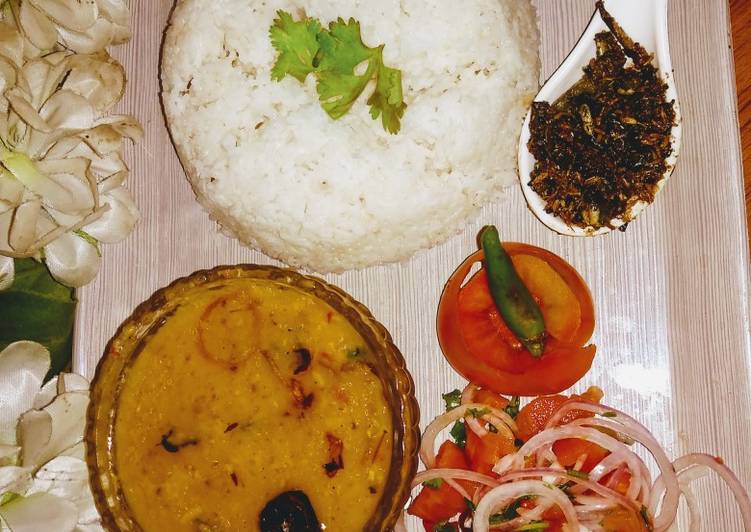 Mong masoor ki dall with bhagr waly rice