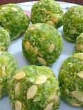 Kachche papite ke laddu (bina ghee aur mawa ke)