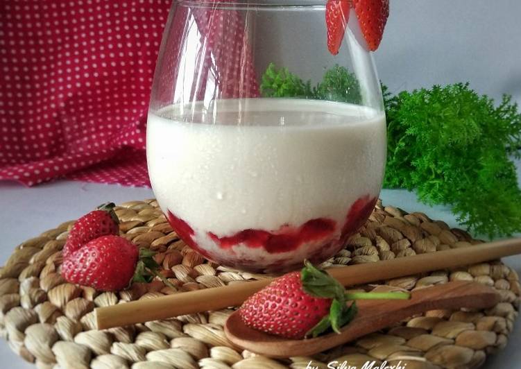 Korean Strawberry Milk