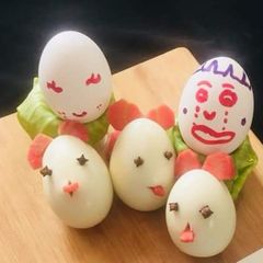 A picture of Boiled eggs.