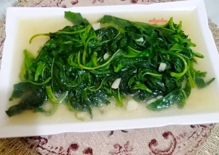 Tumis bayam bawang putih