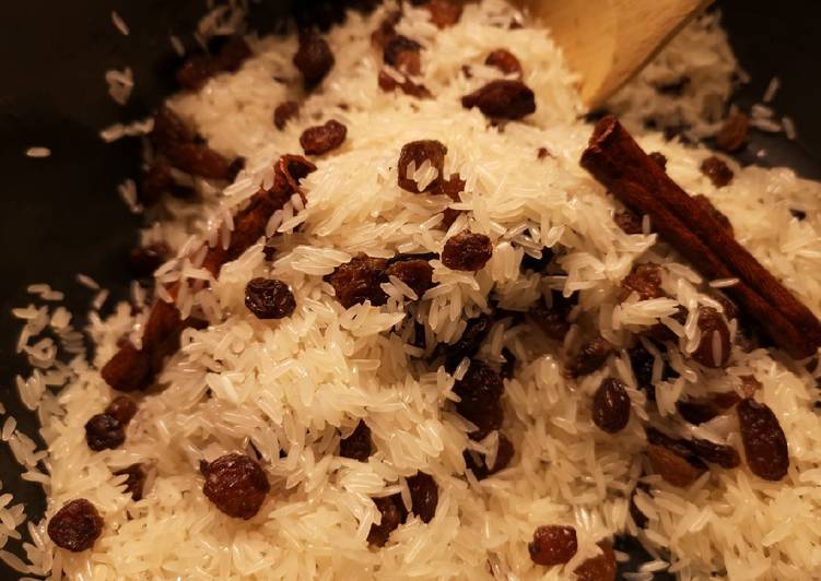 Coconut butter raisin rice