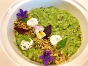 Una foto di riso con burrata