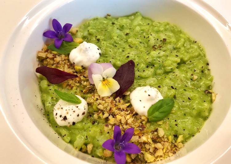 Risotto al pesto di basilico e burrata