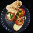 Tomates rellenos de huevo!✌️con pan tostado y ajo