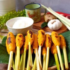 A picture of Balinese Fish Satay (Satay Lilit Ikan).