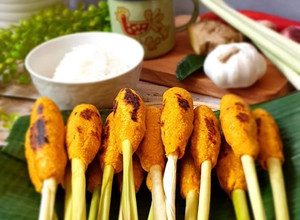 A picture of Balinese Fish Satay (Satay Lilit Ikan).