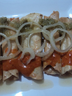 Una foto de Taquitos de pollo a la Mexicana estilo ranchero las Correa