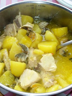 Una foto de Marmita de patatas con bonito