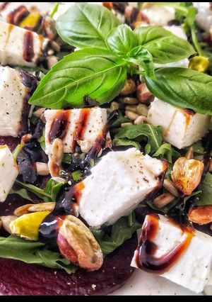 Zdjęcie przepisu Carpaccio z buraka pieczonego z serem feta.