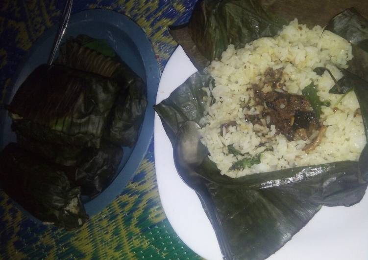 Nasi bakar isi cumi asin