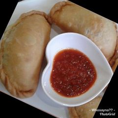 A picture of Whosayna’s Empanadas.