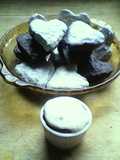 Bizcochos de coco, manzana, canela y jalea de higos, cocoa, con doble cubierta de chocolate