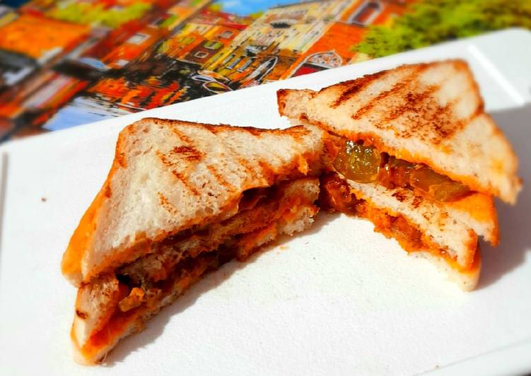 Steps to Prepare Super Quick Homemade Grilled Paneer Chilli Sandwich