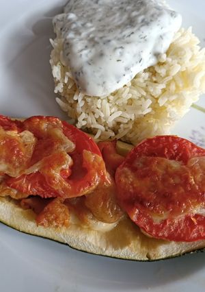 Diétás csirkemellel töltött cukkini recept fotója